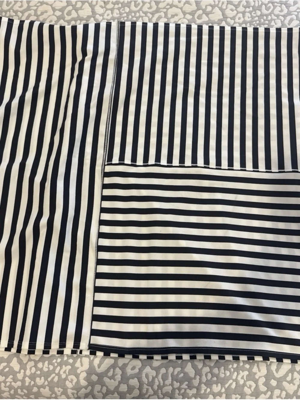 lululemon athletica Black & White Striped Vinyasa Scarf